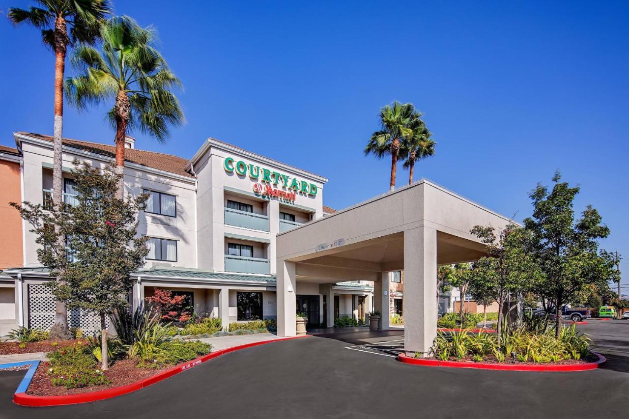 Courtyard By Marriott Oakland Airport Hotel Exterior foto